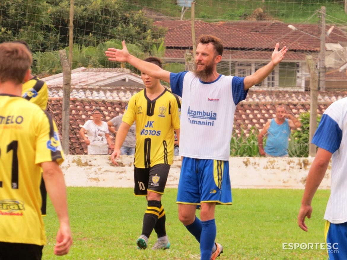 abresc-marca-em-penalti-polemico-nos-acrescimos-e-evita-derrota-em-casa-para-o-juventude