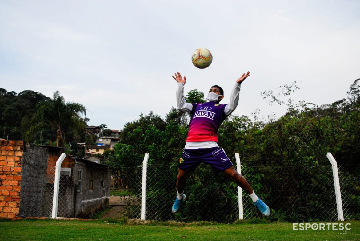 apos-folga-no-domingo-26-brusque-inicia-preparacao-para-semana-decisiva