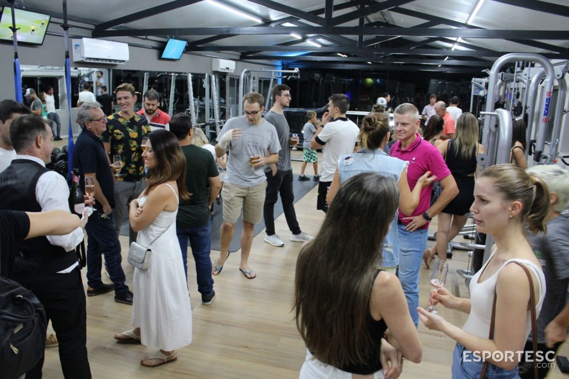 bandeirante-inaugura-nova-academia