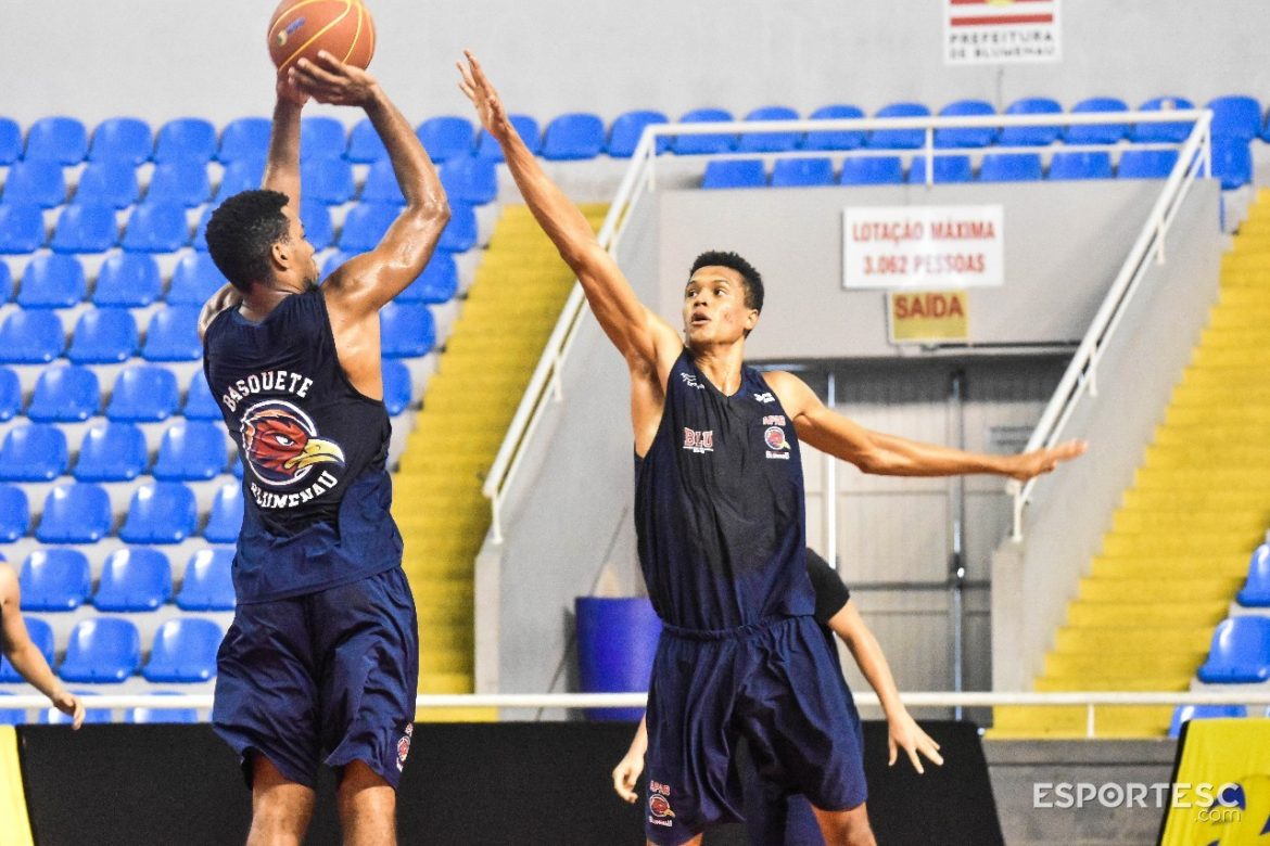 basquete-blumenau-estreia-na-liga-ouro-nesta-quarta-feira-13