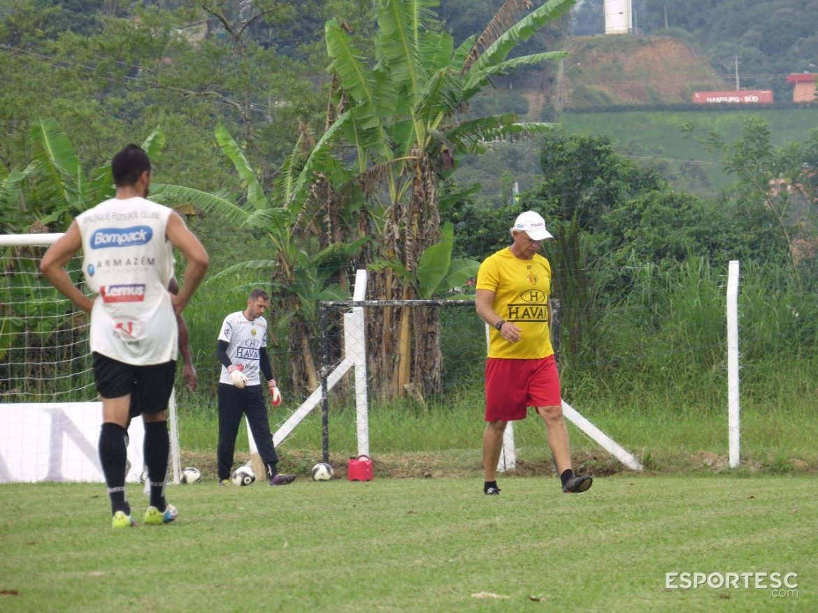 brusque-embarcou-nesta-sexta-feira-25-para-duelo-contra-a-chapecoense