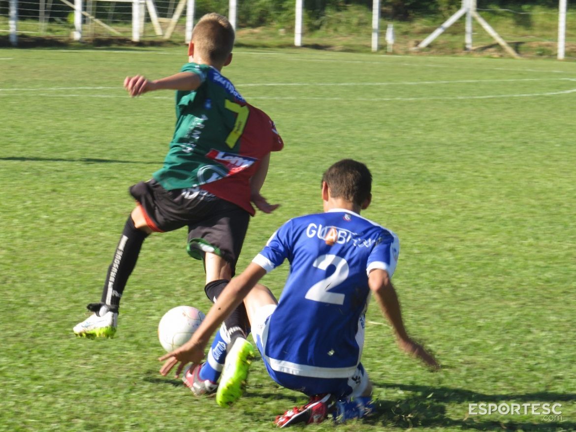 brusque-goleia-afeg-pela-copa-acef