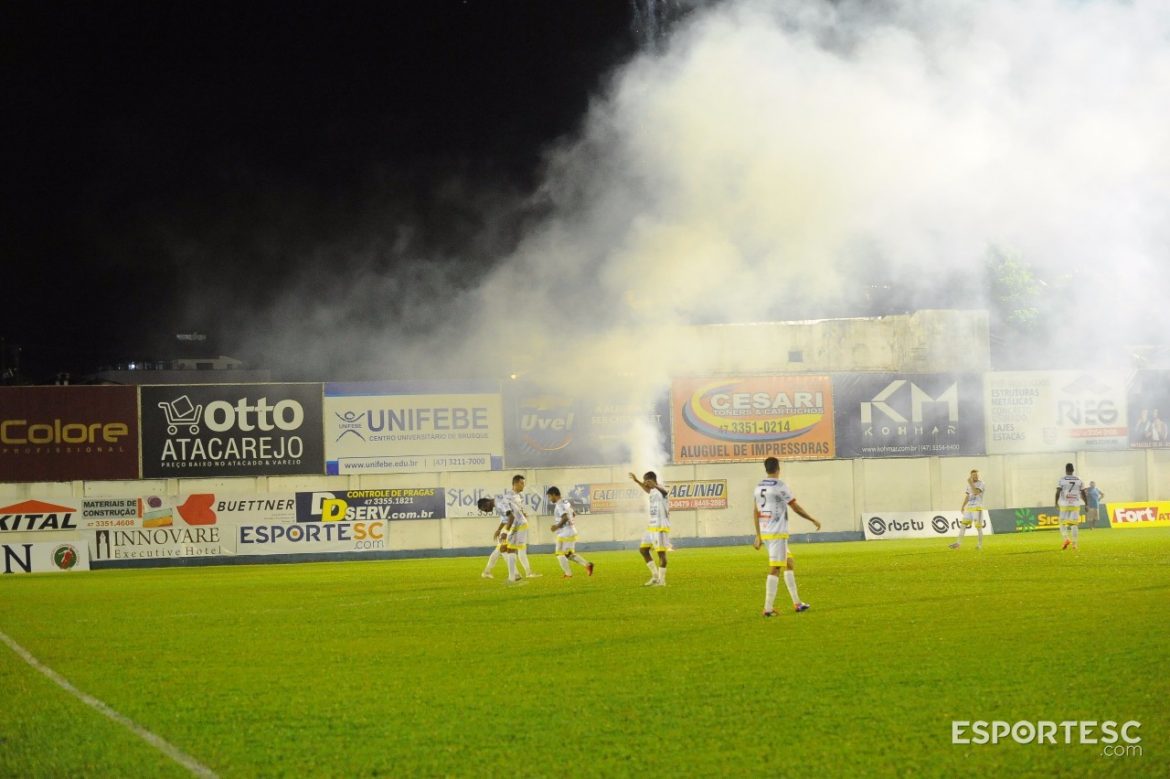 brusque-quer-se-despedir-de-casa-com-vitoria-diante-do-inter-de-lages
