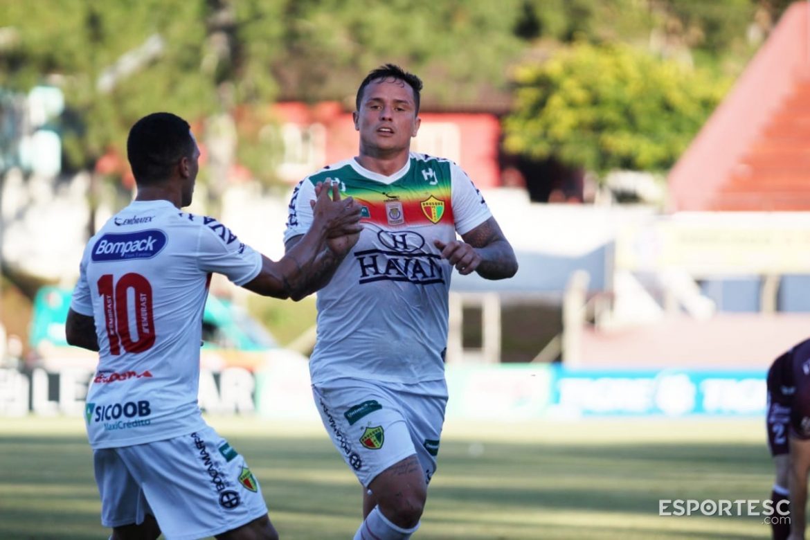 brusque-vence-juventus-fora-de-casa-e-fica-a-um-empate-da-final-do-catarinense