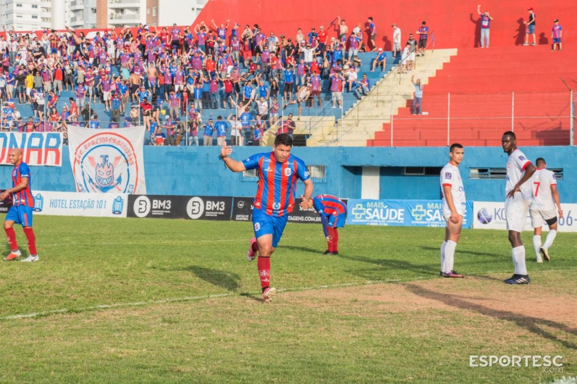 carlos-renaux-apresentara-ex-atacante-schwenck-como-novo-treinador-da-equipe-para-a-serie-c