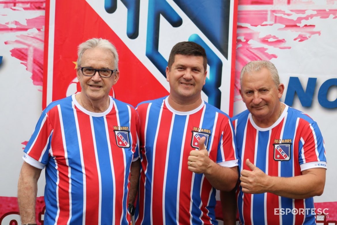 carlos-renaux-celebra-107-anos-em-evento-com-dirigentes-ex-atletas-e-patrocinadores