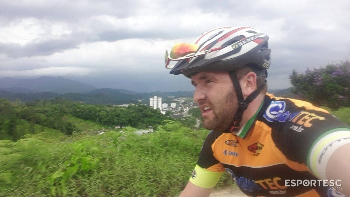 ciclista-de-brusque-completa-mega-desafio-volta-a-ilha-de-florianopolis