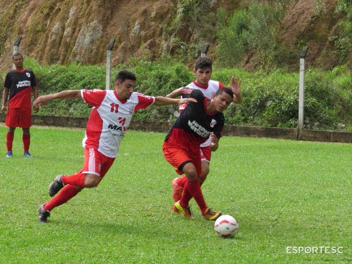 confira-imagens-do-empate-entre-river-plate-azambuja-e-ancora-metal-pelo-campeonato-amador-de-brusque