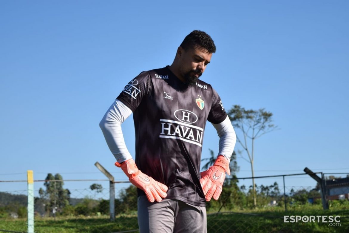 de-olho-no-brasil-de-pelotas-brusque-encerra-preparacao