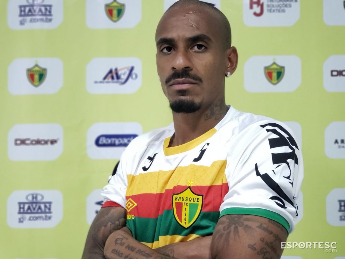 de-olho-no-g4-bruscao-se-reforca-com-novo-jogador-para-o-setor-de-meio-campo