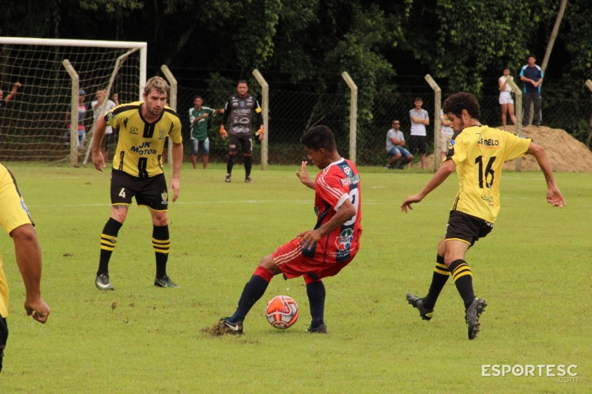 em-jogo-quente-cia-do-esporte-empata-com-a-abresc-na-estreia-do-municipal-de-futebol-amador