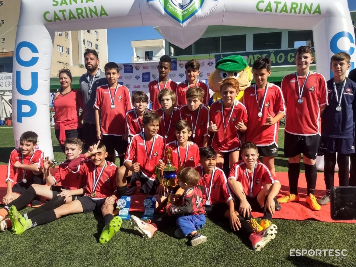 escola-furacao-itajai-laboratorio-cap-brusque-e-campea-da-26-sc-cup
