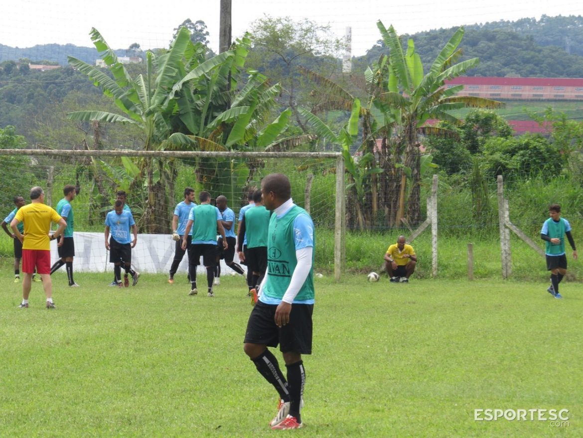 eydison-retorna-a-equipe-giancarlo-fica-fora-de-jogo-do-bruscao-contra-o-figueirense