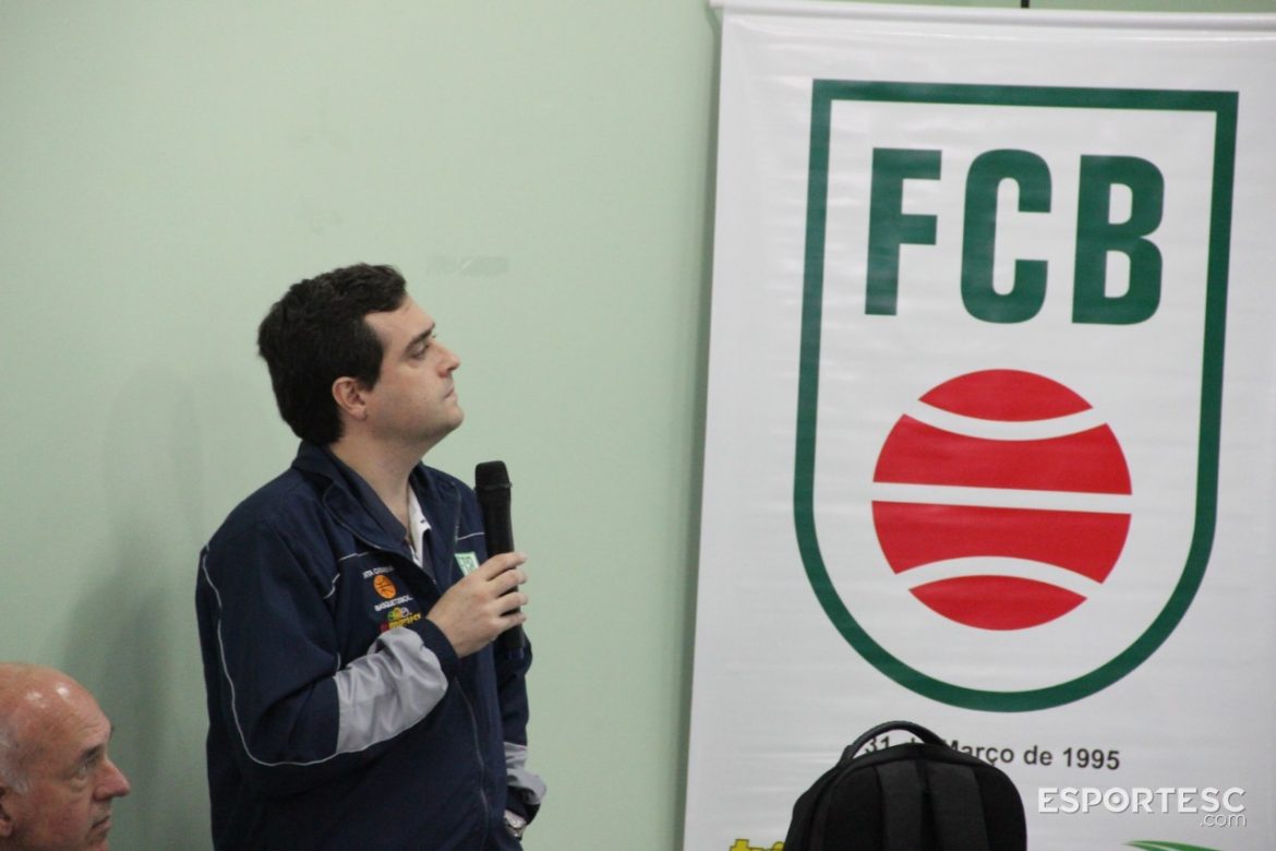 fcb-promove-em-brusque-a-segunda-etapa-da-clinica-para-tecnicos-do-projeto-basquete-para-o-amanha