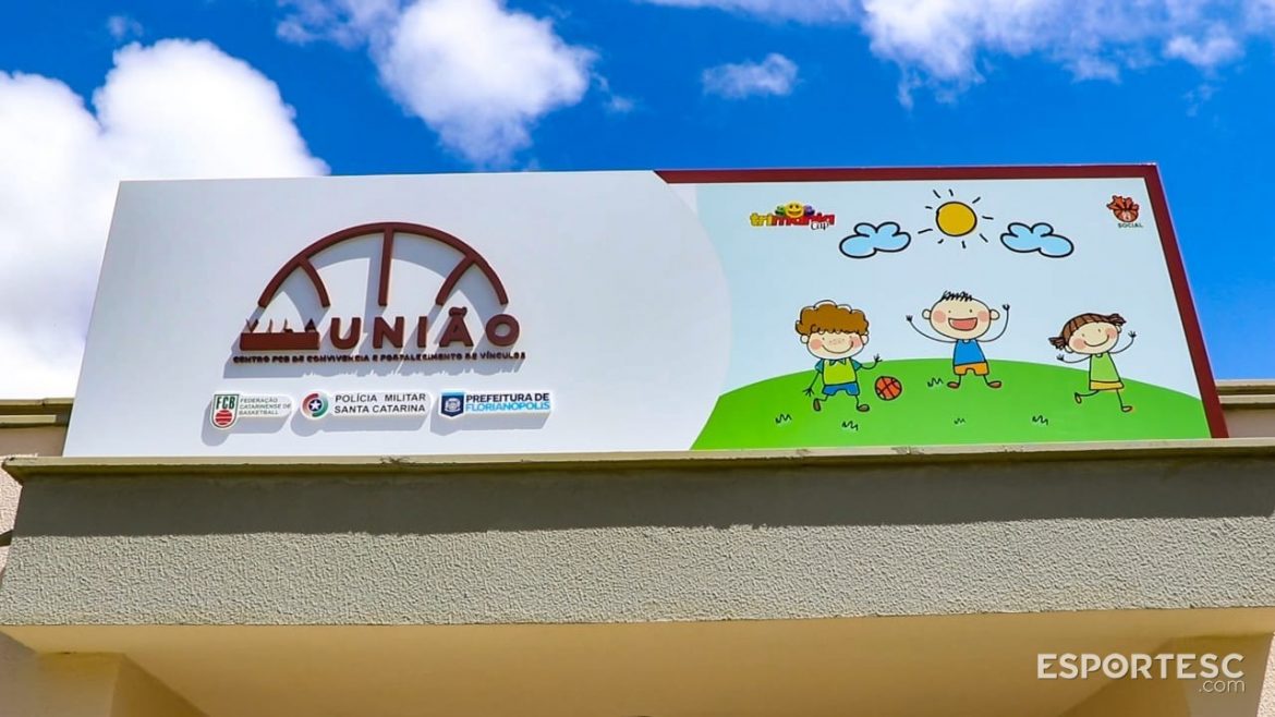 fcb-trimania-inaugura-centro-de-convivencia-da-vila-uniao-neste-sabado-28-em-florianopolis