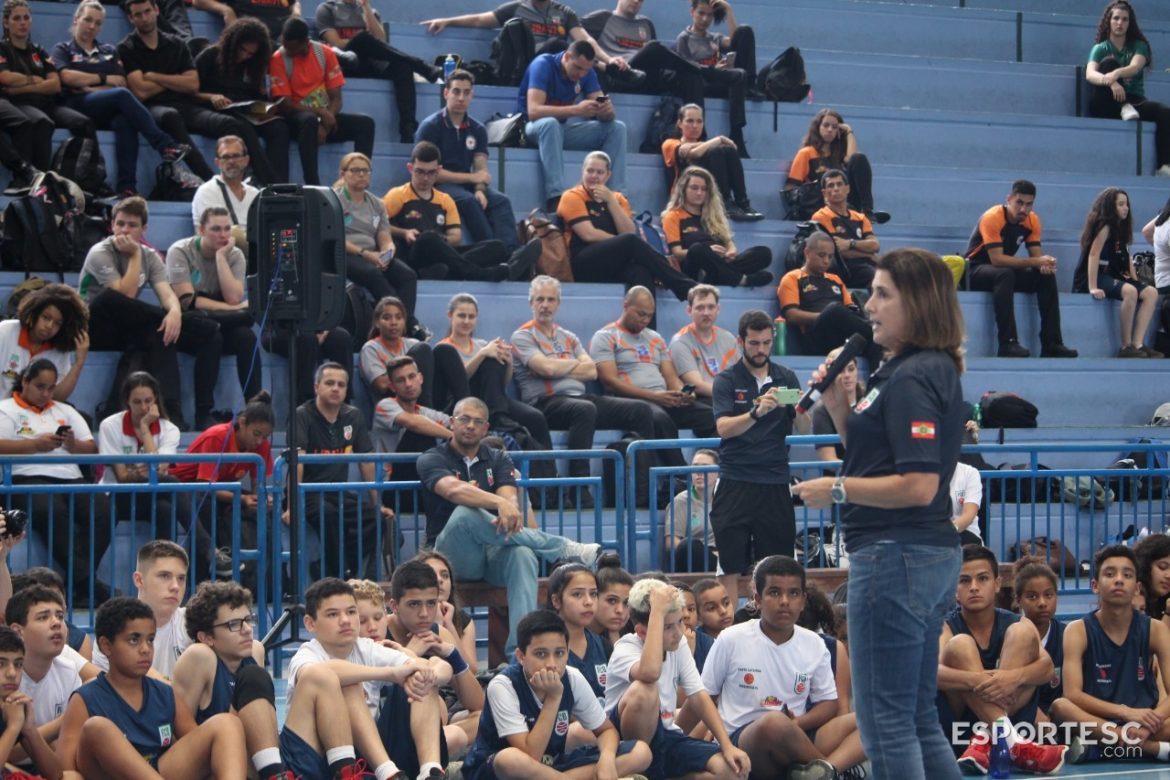 festival-final-de-nucleos-trimania-fcb-recebe-500-criancas-em-florianopolis