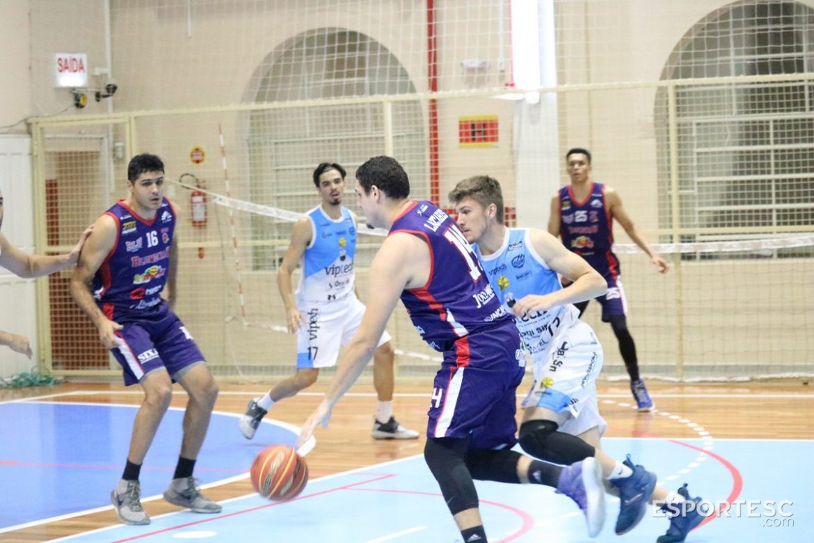 joinville-e-blumenau-vao-decidir-a-copa-brasil-sul-de-basquete-adulto-masculino
