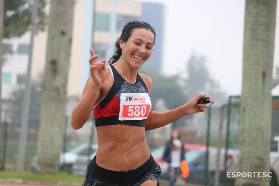 meia-maratona-havan-leva-mais-de-2-5-mil-pessoas-a-avenida-beira-rio