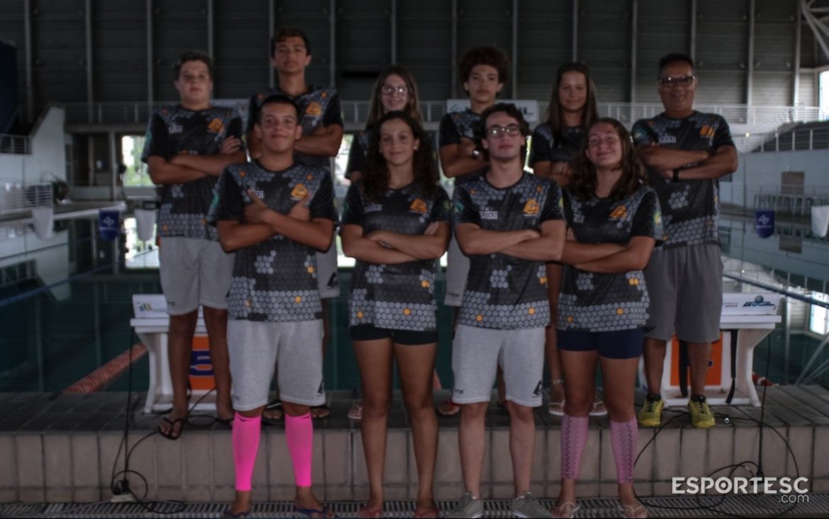 natacao-brusque-fme-encerra-o-ano-com-medalhas-no-catarinense-de-categorias-trofeu-eduardo-fischer