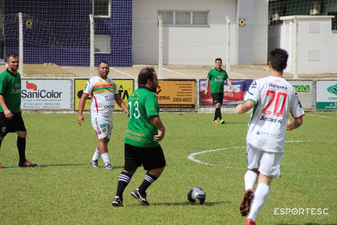 quase-20-anos-depois-amigos-da-base-do-brusque-e-do-paysandu-fazem-pelada-para-relembrar-momentos-marcantes