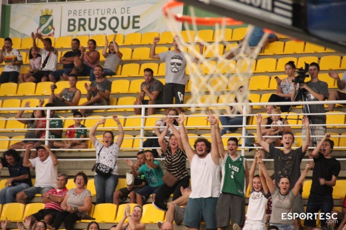 quinta-feira-4-sera-dia-de-rodada-dupla-de-basquete-na-arena-brusque