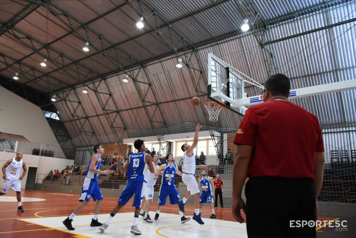 taca-fcb-masculino-abre-calendario-adulto-do-basquete-catarinense