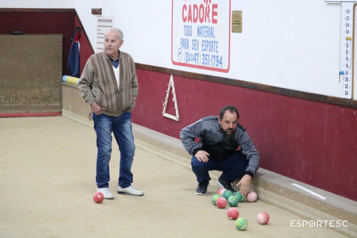 terca-feira-16-tem-estreia-do-basquete-do-truco-e-da-bocha-vale-tudo-feminino-e-definicoes-no-futebol-dos-jogos-comunitarios-24