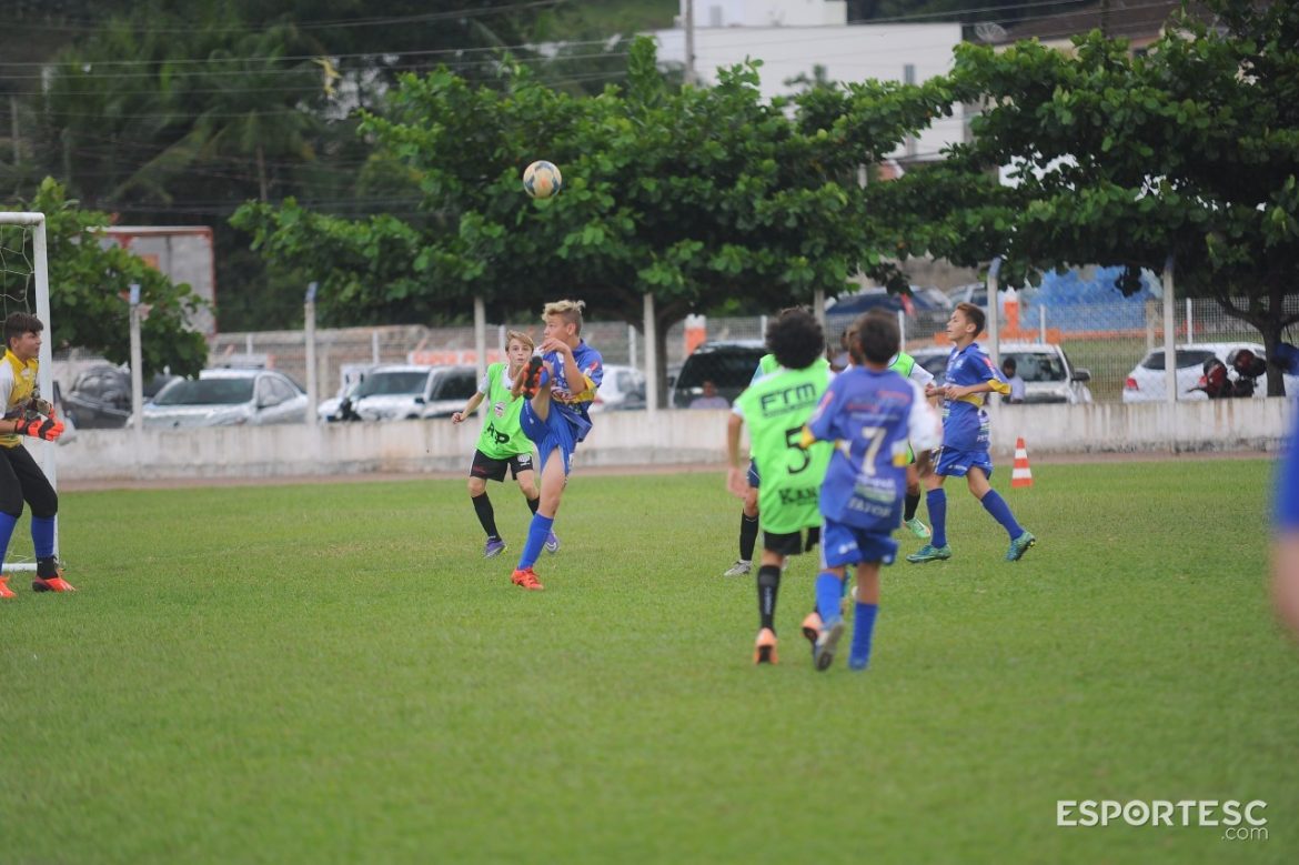 veja-galeria-de-fotos-do-peneirao-realizado-na-sociedade-santos-dumont