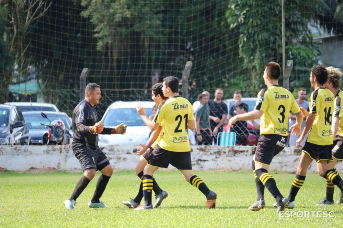 futebol amador