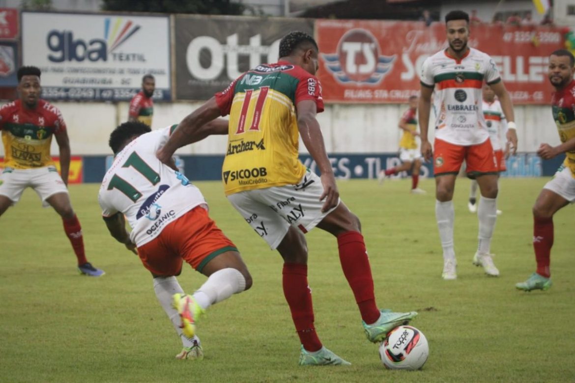 lucas-gabriel-cardoso-brusque-fc-3-1300×867