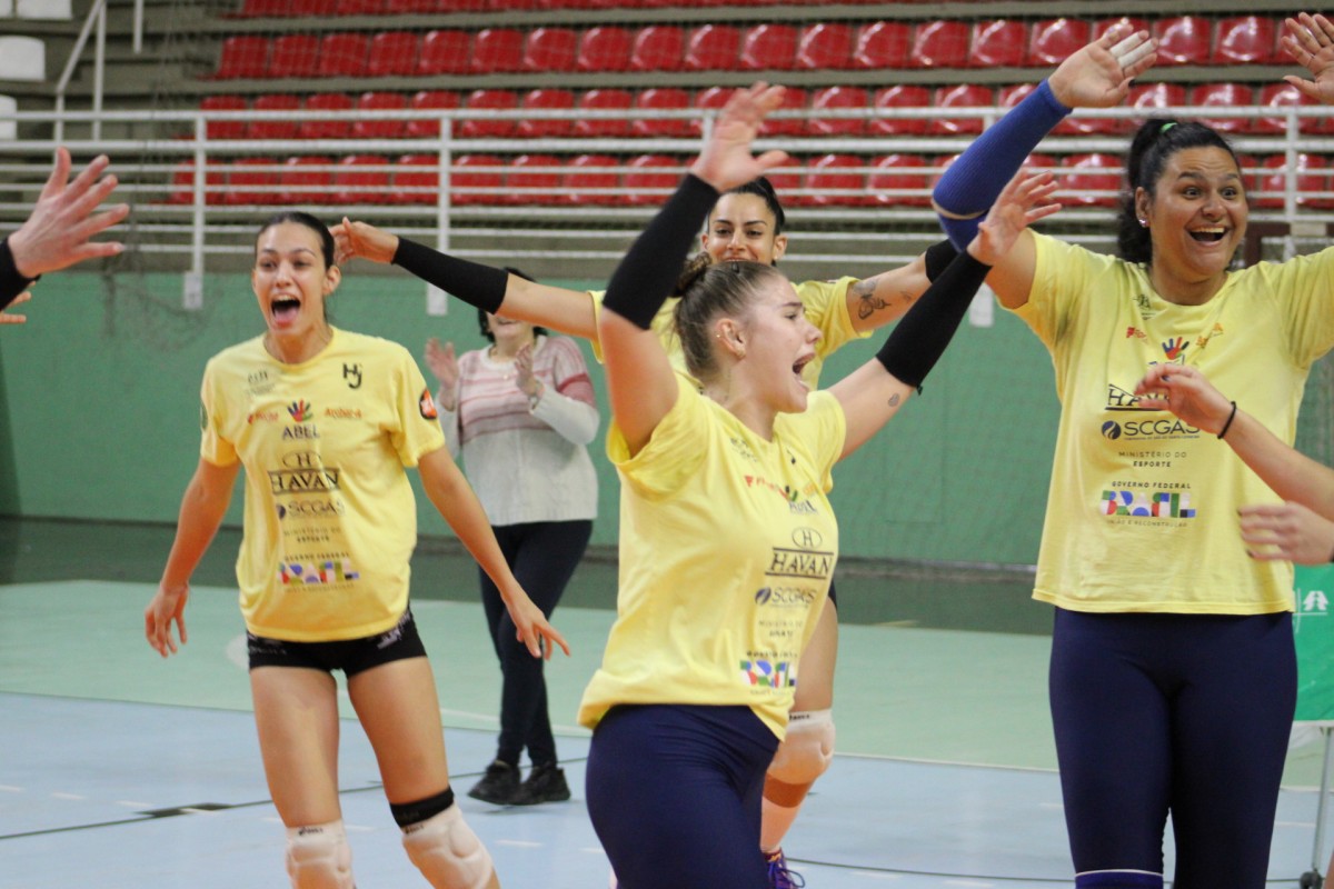 Atletas da Abel Moda Vôlei ficam em quarto lugar com o Brasil nos Jogos  Mundiais Universitários