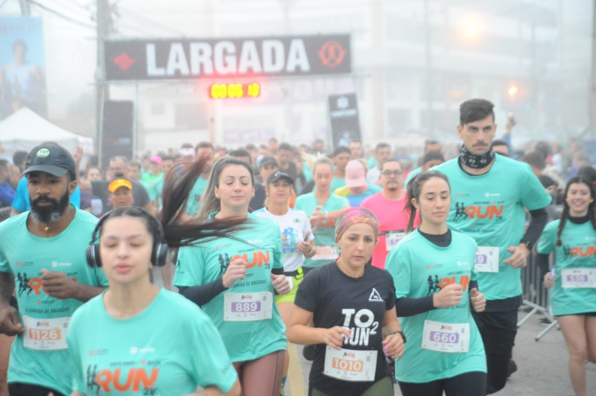 Meia maratona reúne oitocentos atletas em Bauru 