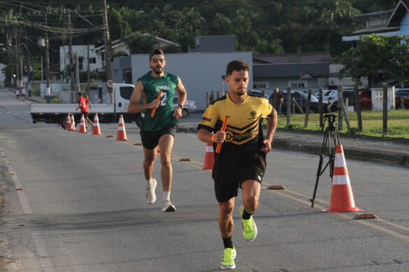 Atletismo M-F Revezamento – 09-04 (38)
