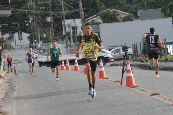 Atletismo M-F Revezamento – 09-04 (52)