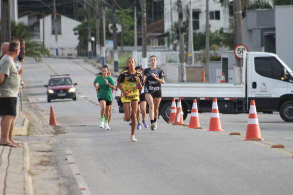 Atletismo M-F Revezamento – 09-04 (68)
